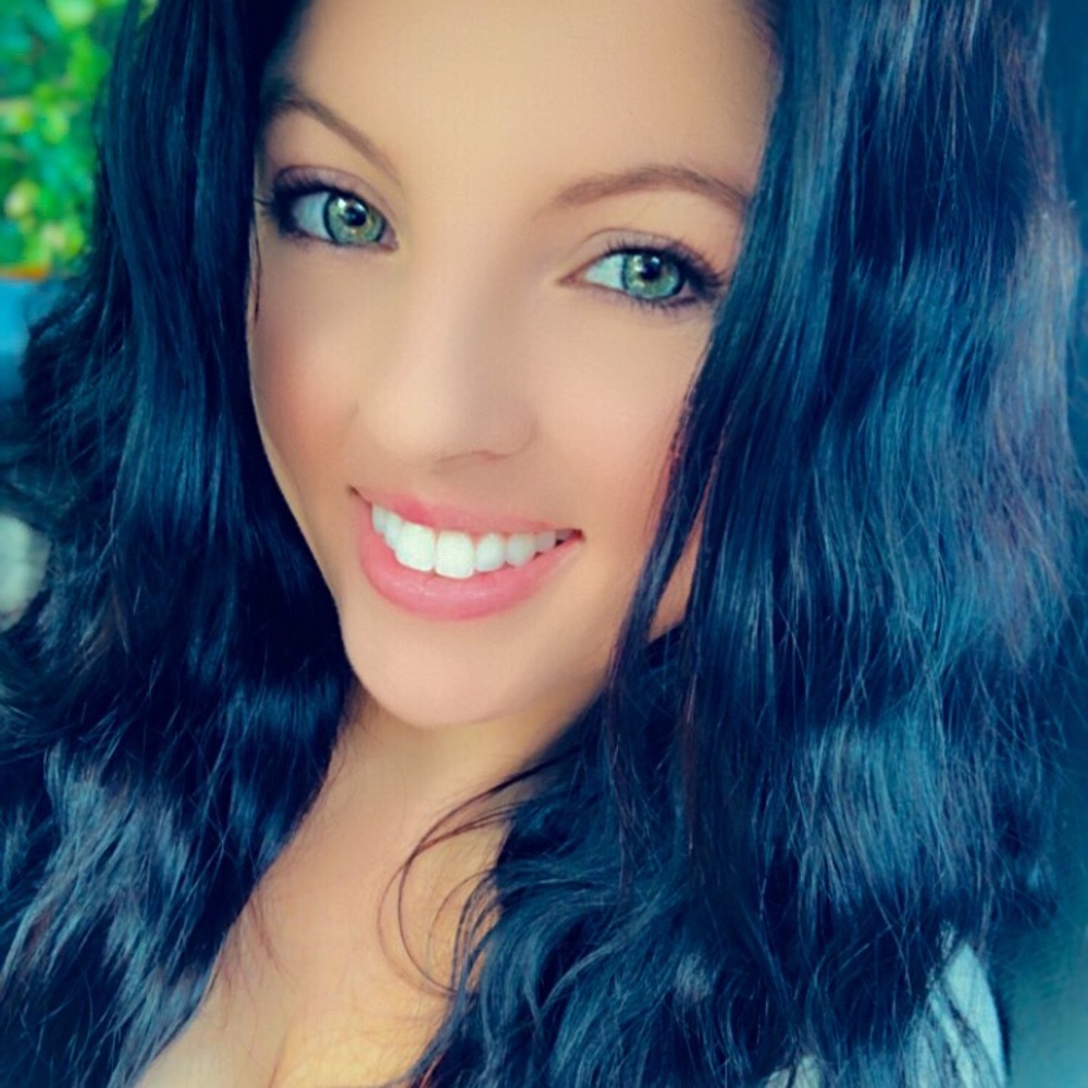 Meet your Posher, Caroline